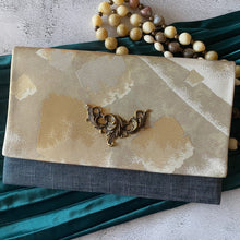 Load image into Gallery viewer, #11 The Singapura Collection