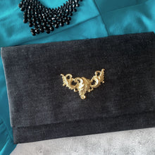 Load image into Gallery viewer, #14 The Singapura Collection