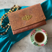 Load image into Gallery viewer, #17 The Singapura Collection