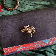 Load image into Gallery viewer, #33 The Singapura Collection