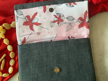 Load image into Gallery viewer, #20 The Singapura Collection