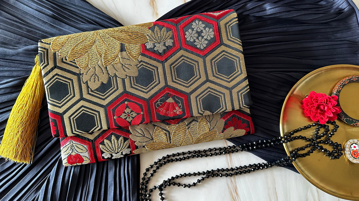 The Timeless Collection – Heirloom Threads