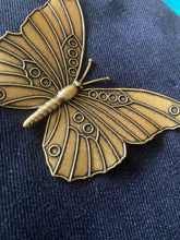 Load image into Gallery viewer, #18 The Singapura Collection